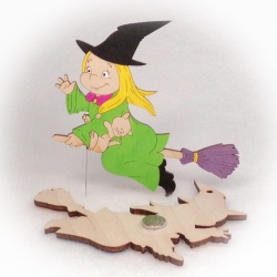 Čarodějnice s kočičkou zelená s blond vlasy